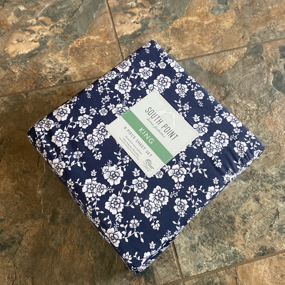 6 pc King bedding set. - Picture 2 of 6